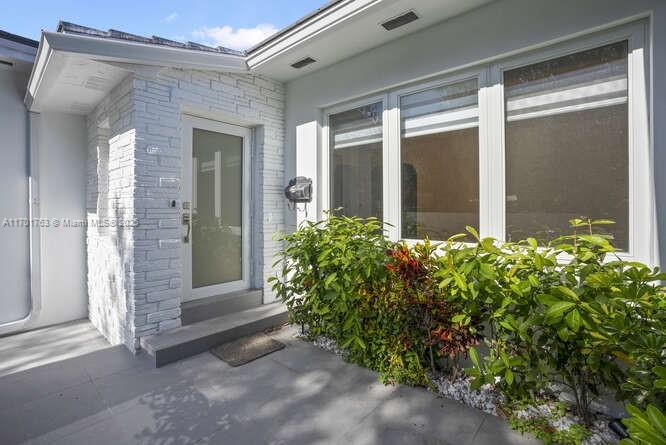 2830 De Soto Blvd, Coral Gables FL 33134