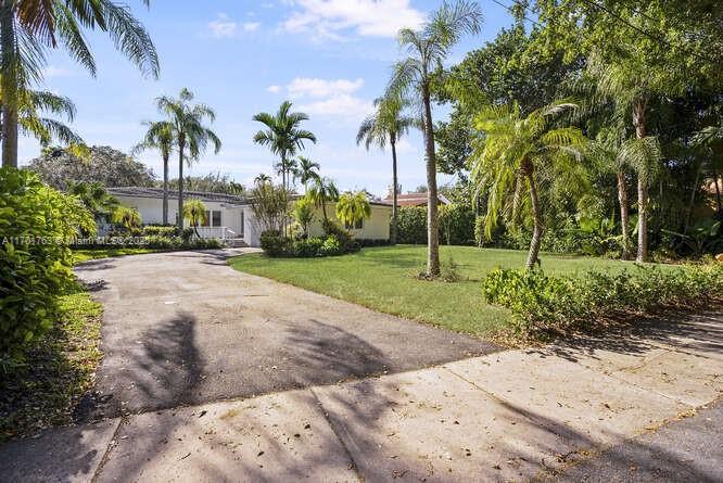 2830 De Soto Blvd, Coral Gables FL 33134
