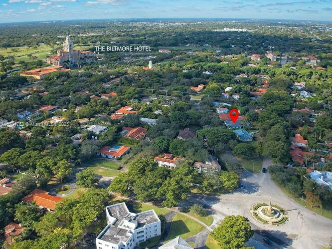2830 De Soto Blvd, Coral Gables FL 33134