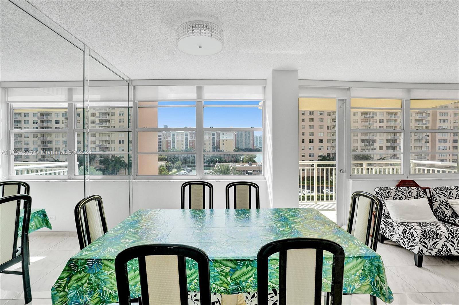 251 174th St #415, Sunny Isles Beach, Florida image 17