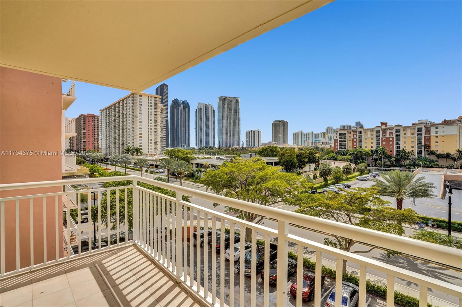 251 174th St #415, Sunny Isles Beach, Florida image 19