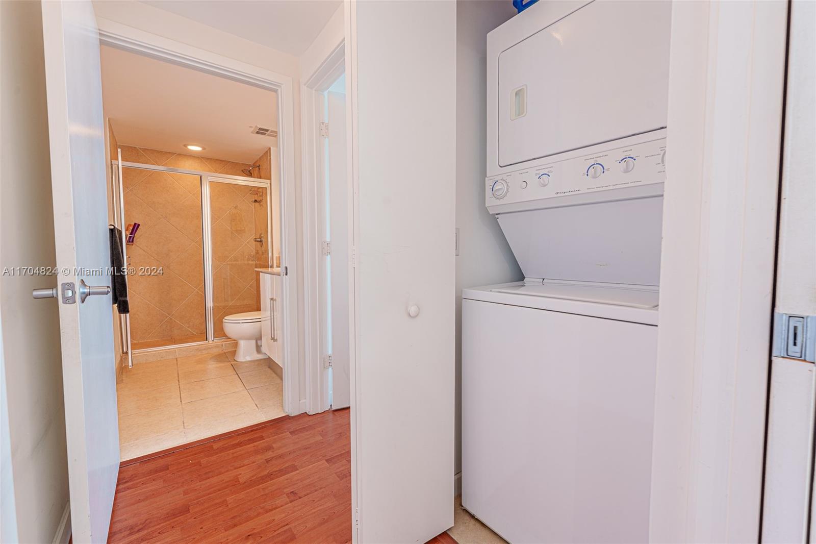 Listing Photo 11