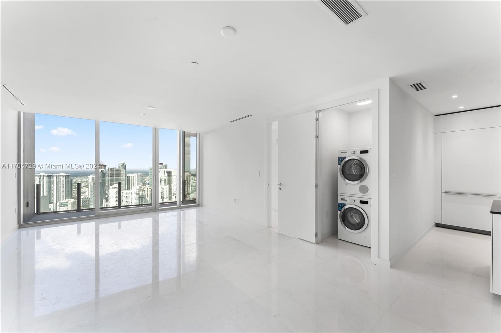 300 Biscayne Blvd Way #5209, Miami, Florida image 3