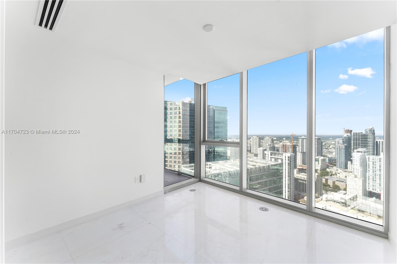 300 Biscayne Blvd Way #5209, Miami, Florida image 8