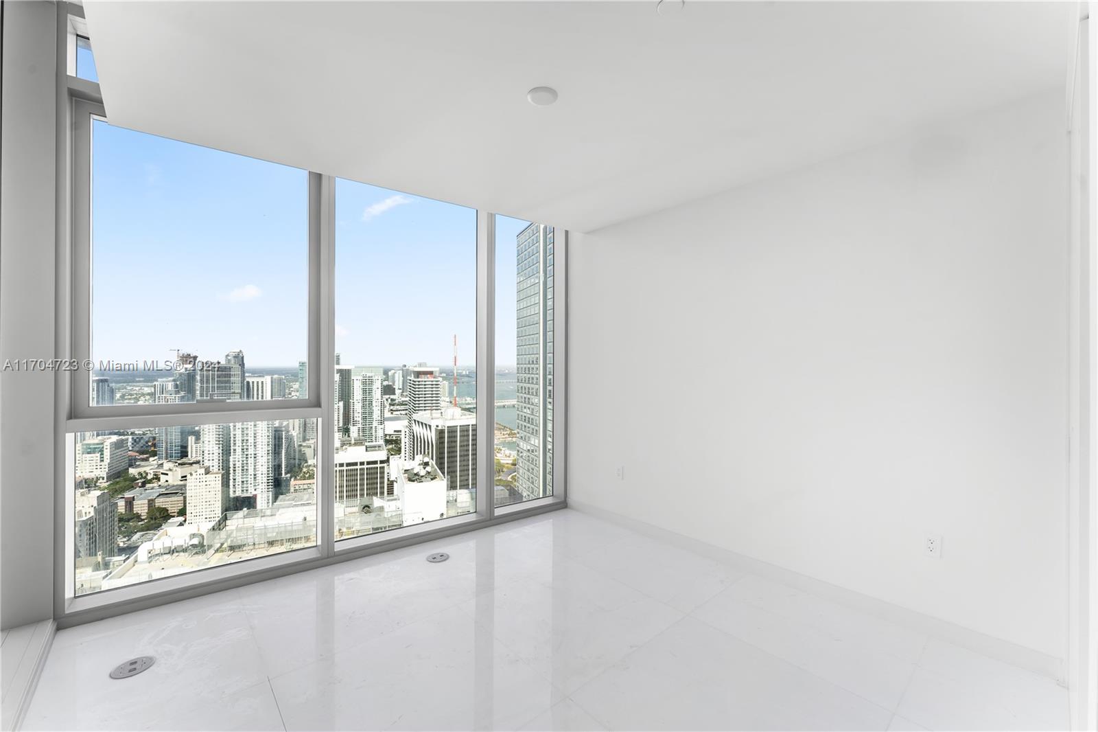 300 Biscayne Blvd Way #5209, Miami, Florida image 9