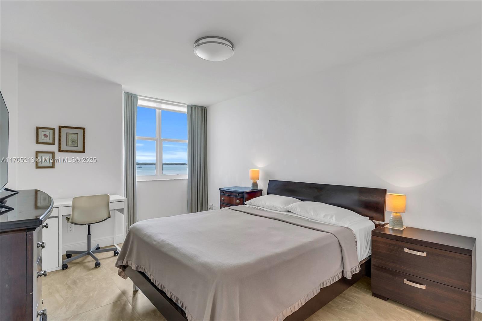 770 Claughton Island Dr #815, Miami FL 33131