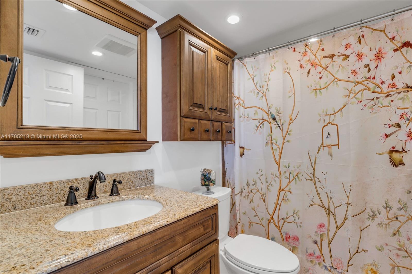 770 Claughton Island Dr #815, Miami FL 33131