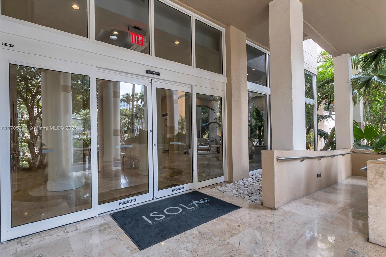770 Claughton Island Dr #815, Miami FL 33131