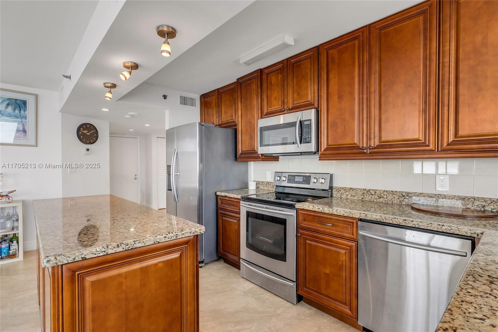 770 Claughton Island Dr #815, Miami FL 33131