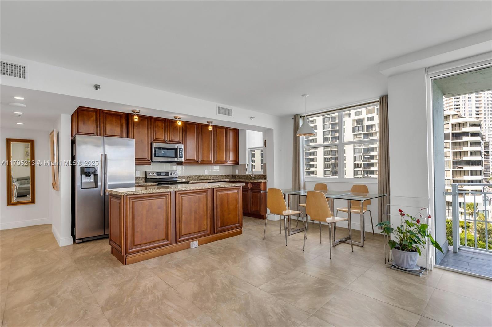 770 Claughton Island Dr #815, Miami FL 33131