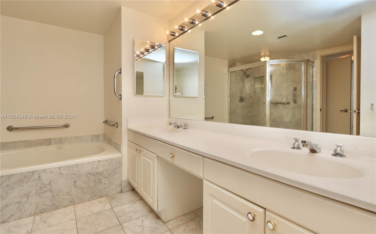 3640 Yacht Club Dr #1603, Aventura, Florida image 38