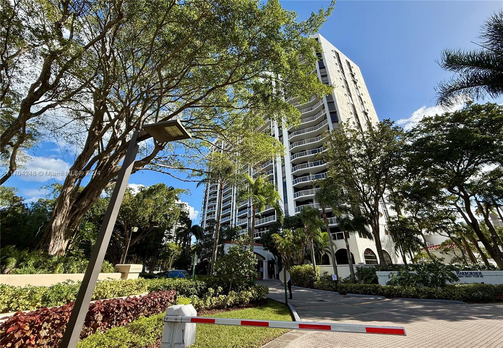 3640 Yacht Club Dr #1603, Aventura, Florida image 46