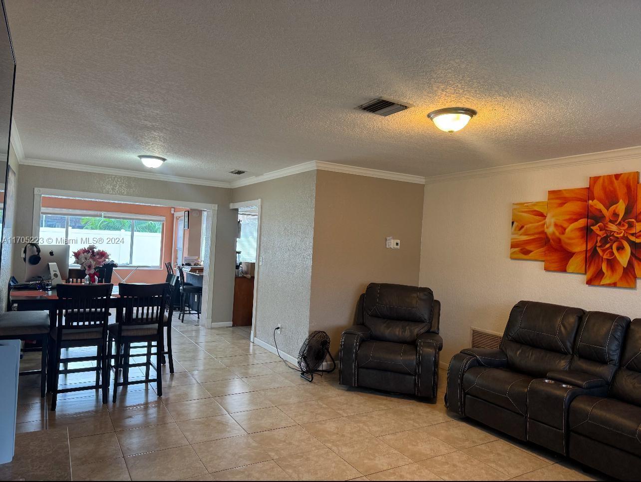 3478 NW 26th St, Lauderdale Lakes, Florida image 2