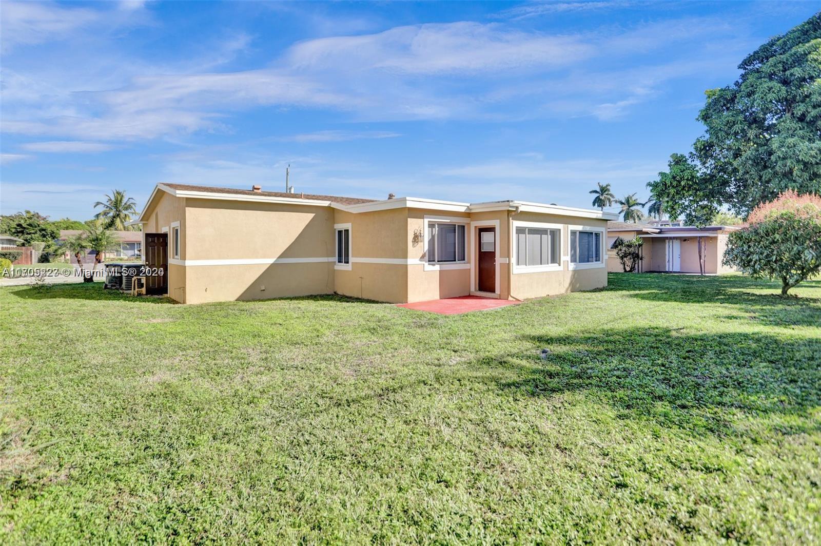 3478 NW 26th St, Lauderdale Lakes, Florida image 7