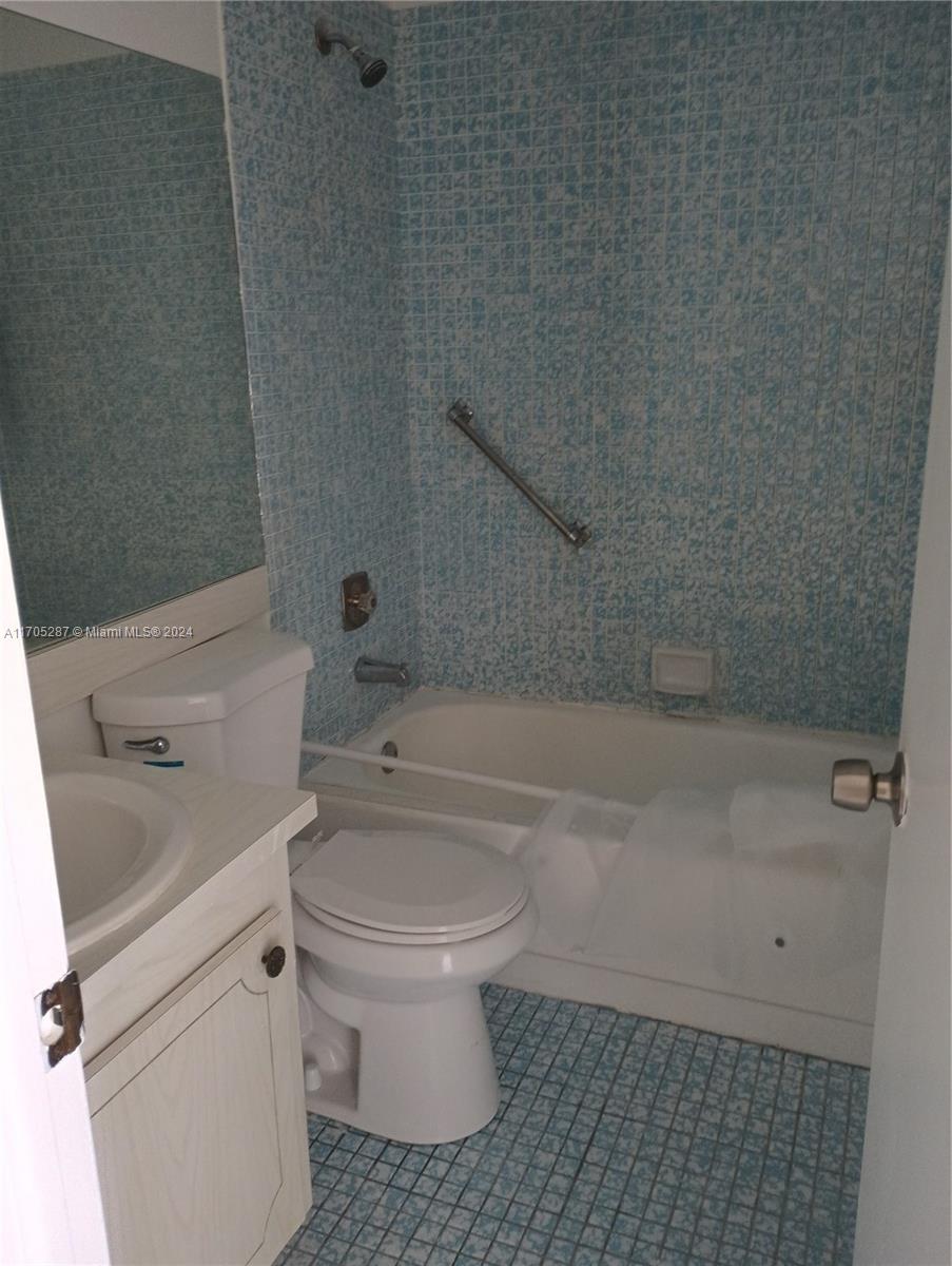 9141 SW Sunrise Lakes Blvd #219, Sunrise, Florida image 8