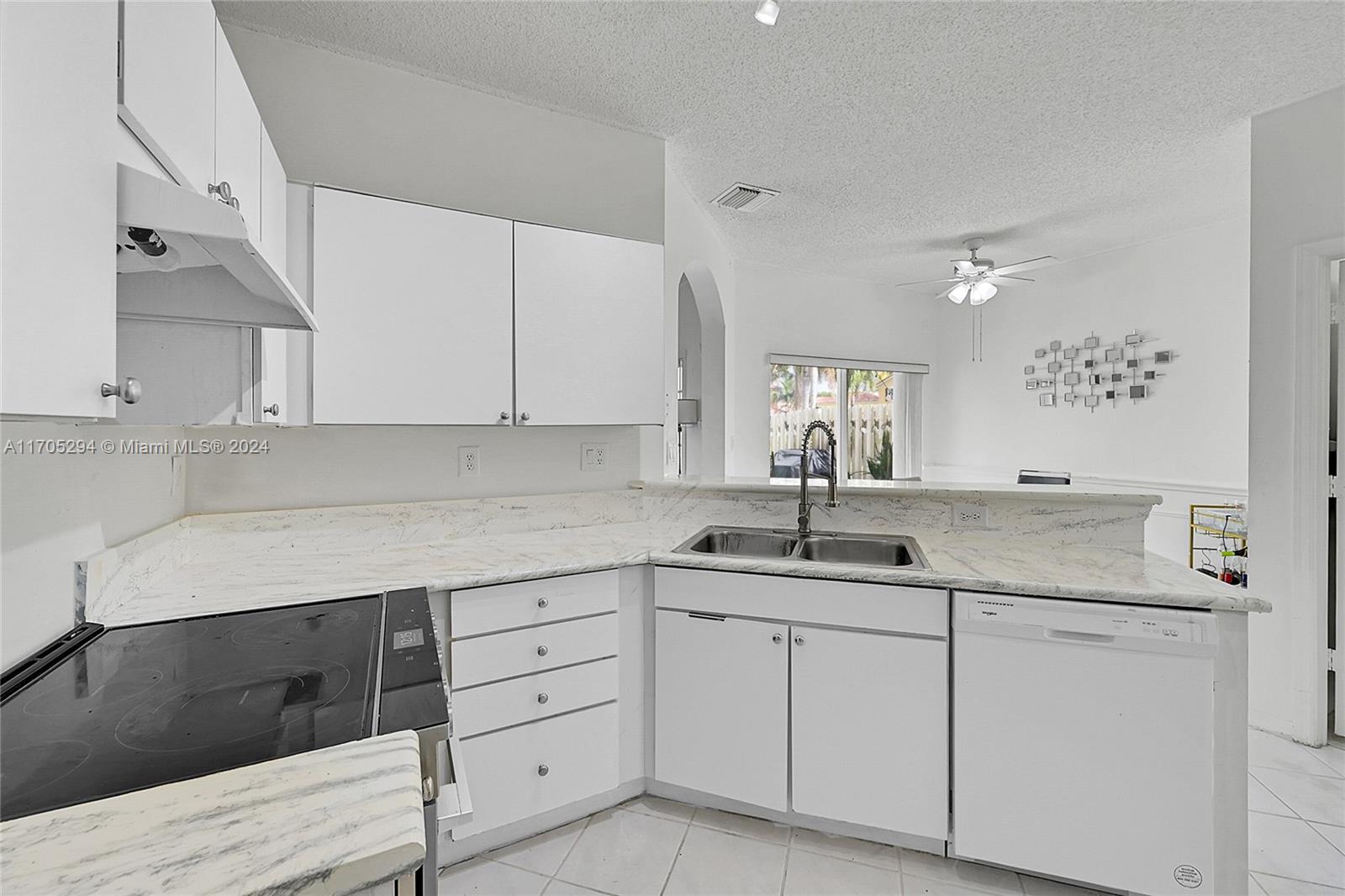 2011 SW 103rd Ter, Miramar, Florida image 12