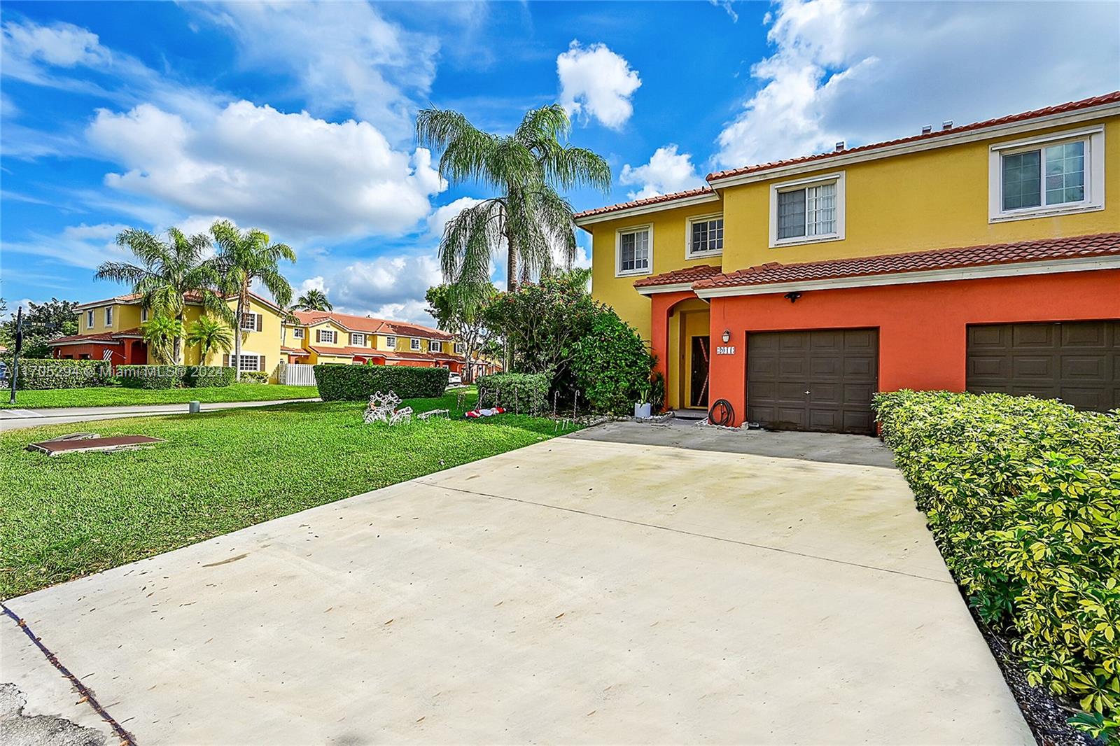 2011 SW 103rd Ter, Miramar, Florida image 2