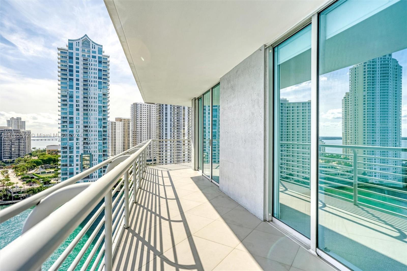 325 S Biscayne Blvd #1923, Miami FL 33131