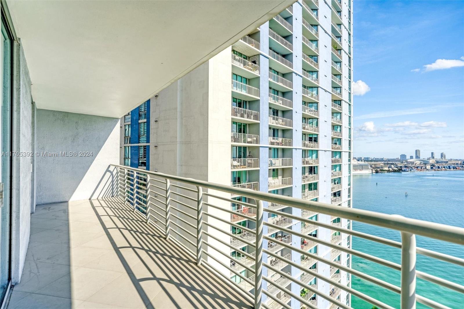 325 S Biscayne Blvd #1923, Miami FL 33131