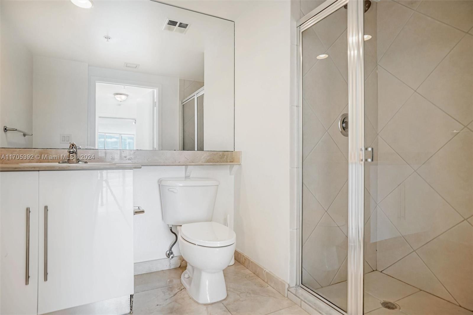 325 S Biscayne Blvd #1923, Miami FL 33131