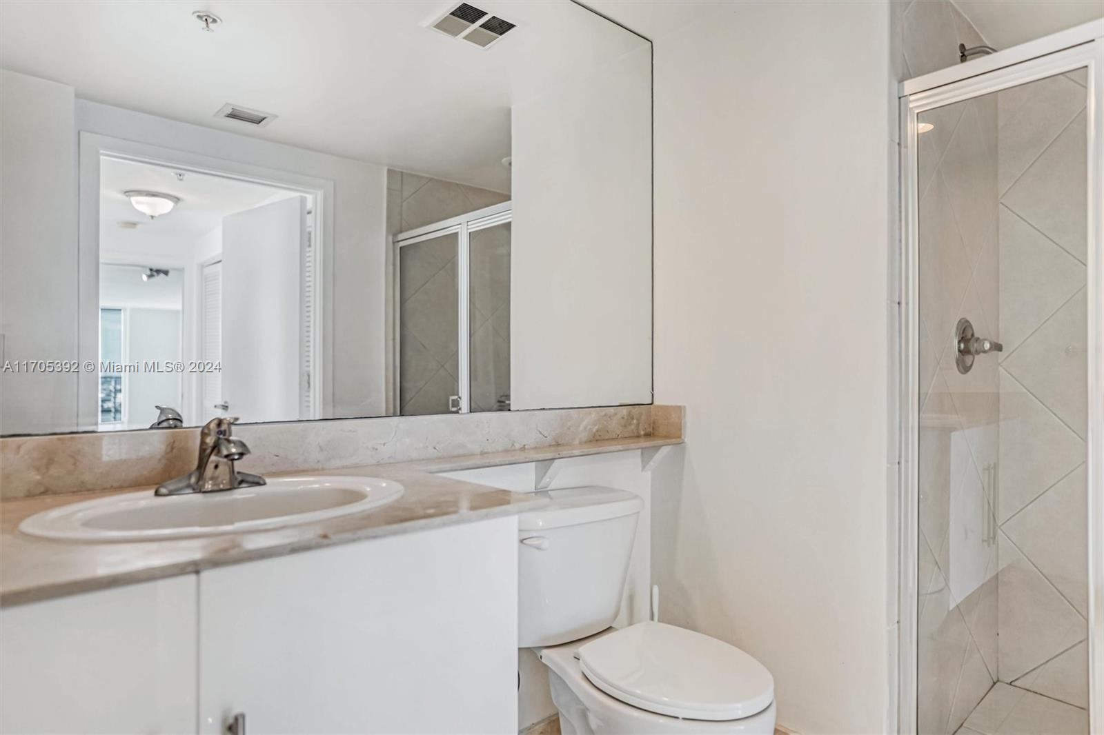 325 S Biscayne Blvd #1923, Miami FL 33131