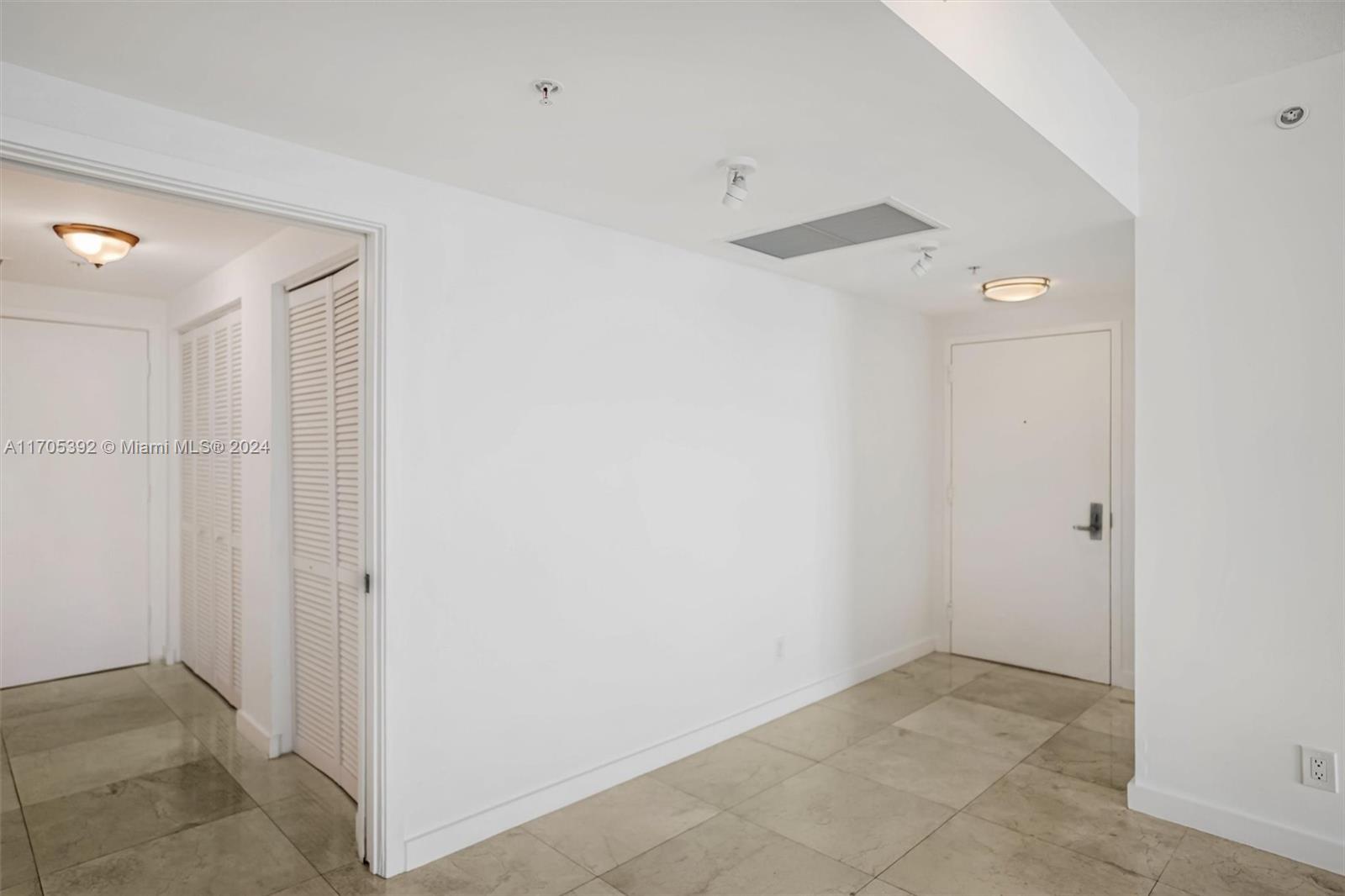 325 S Biscayne Blvd #1923, Miami FL 33131