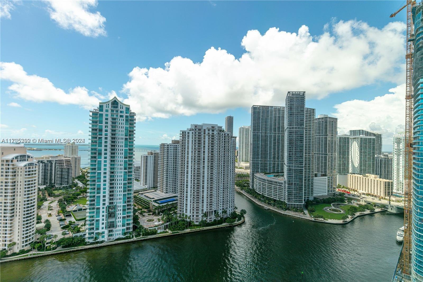 325 S Biscayne Blvd #1923, Miami FL 33131
