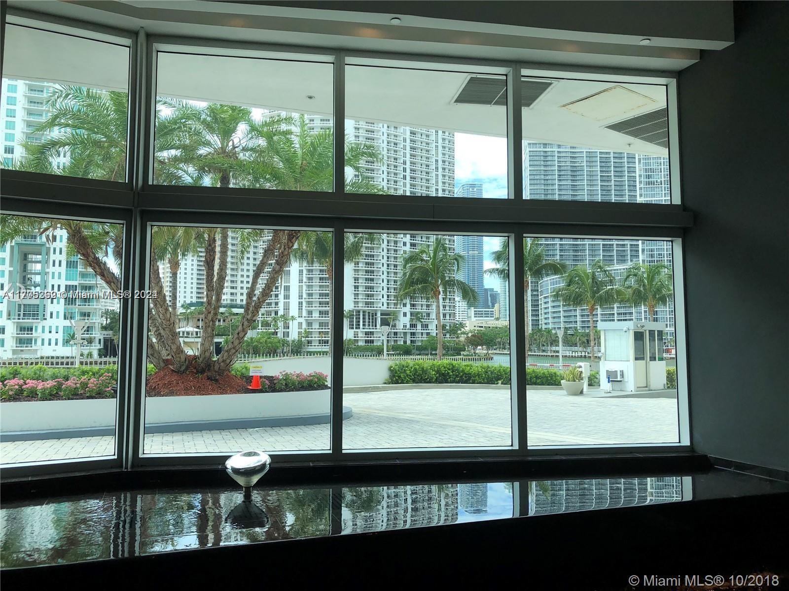 325 S Biscayne Blvd #1923, Miami FL 33131