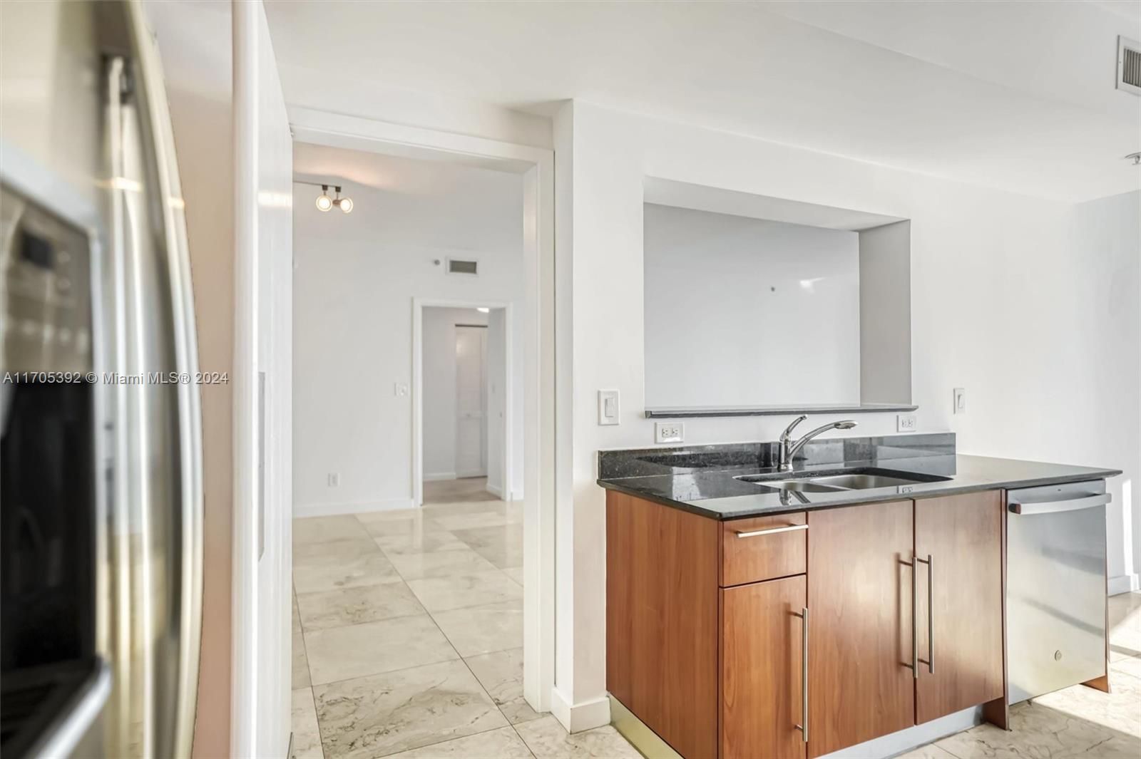325 S Biscayne Blvd #1923, Miami FL 33131