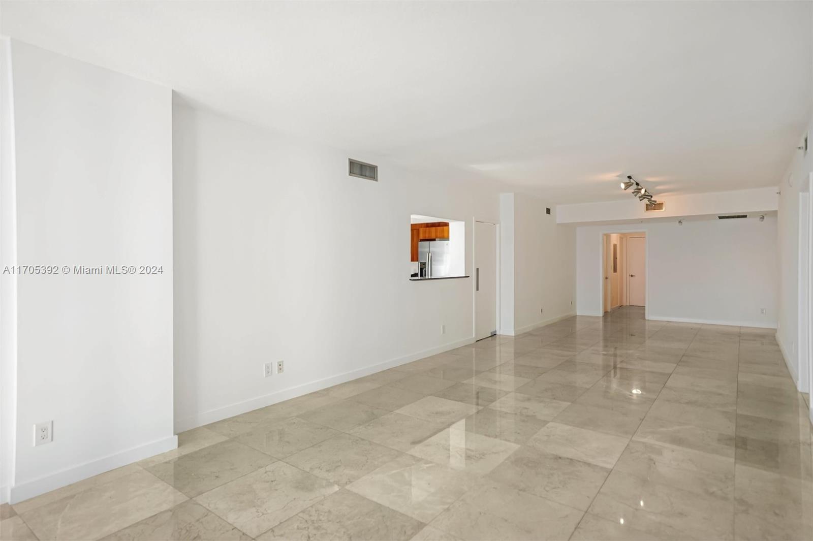 325 S Biscayne Blvd #1923, Miami FL 33131