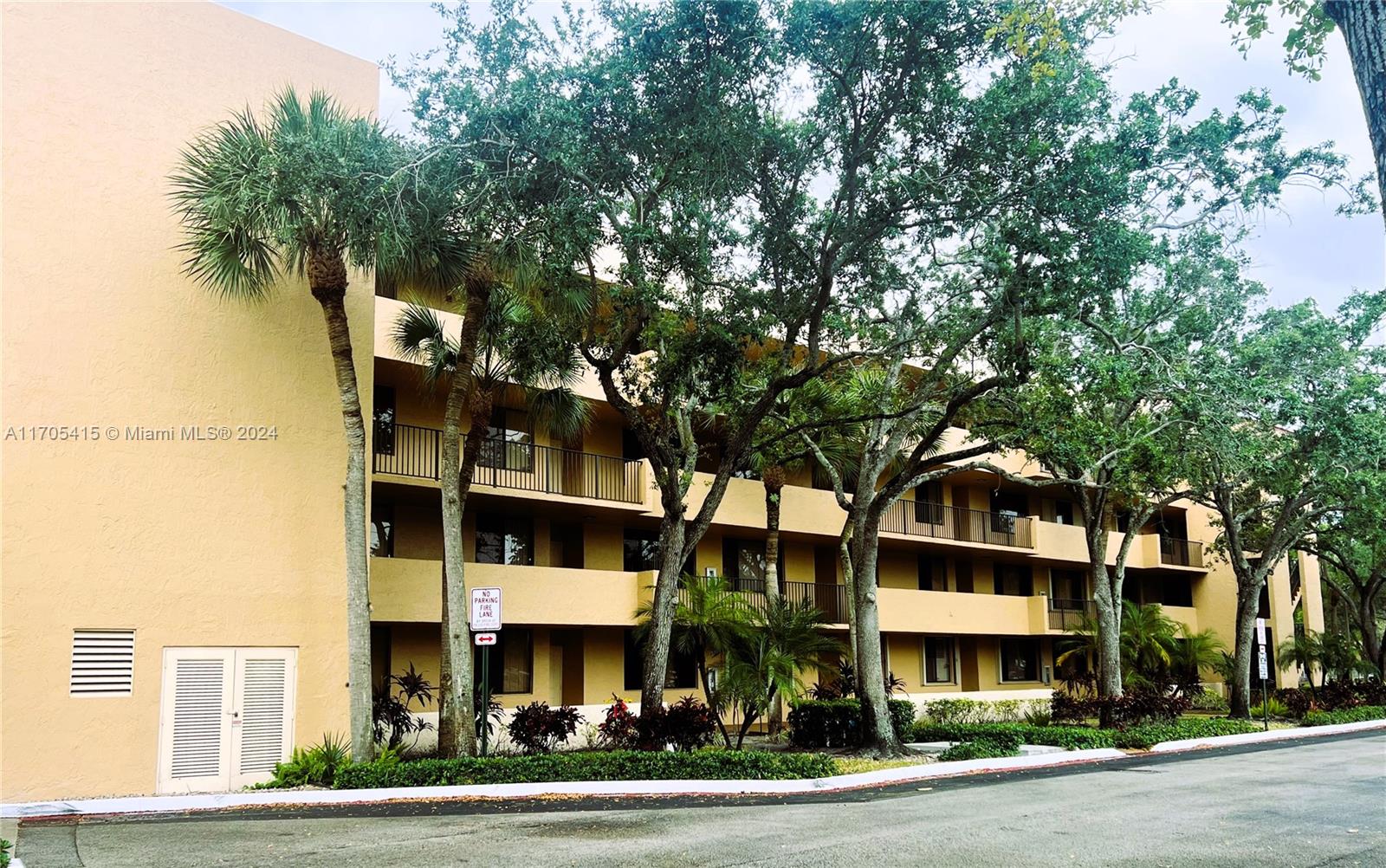 8592 W Sunrise Blvd #416, Plantation, Florida image 1