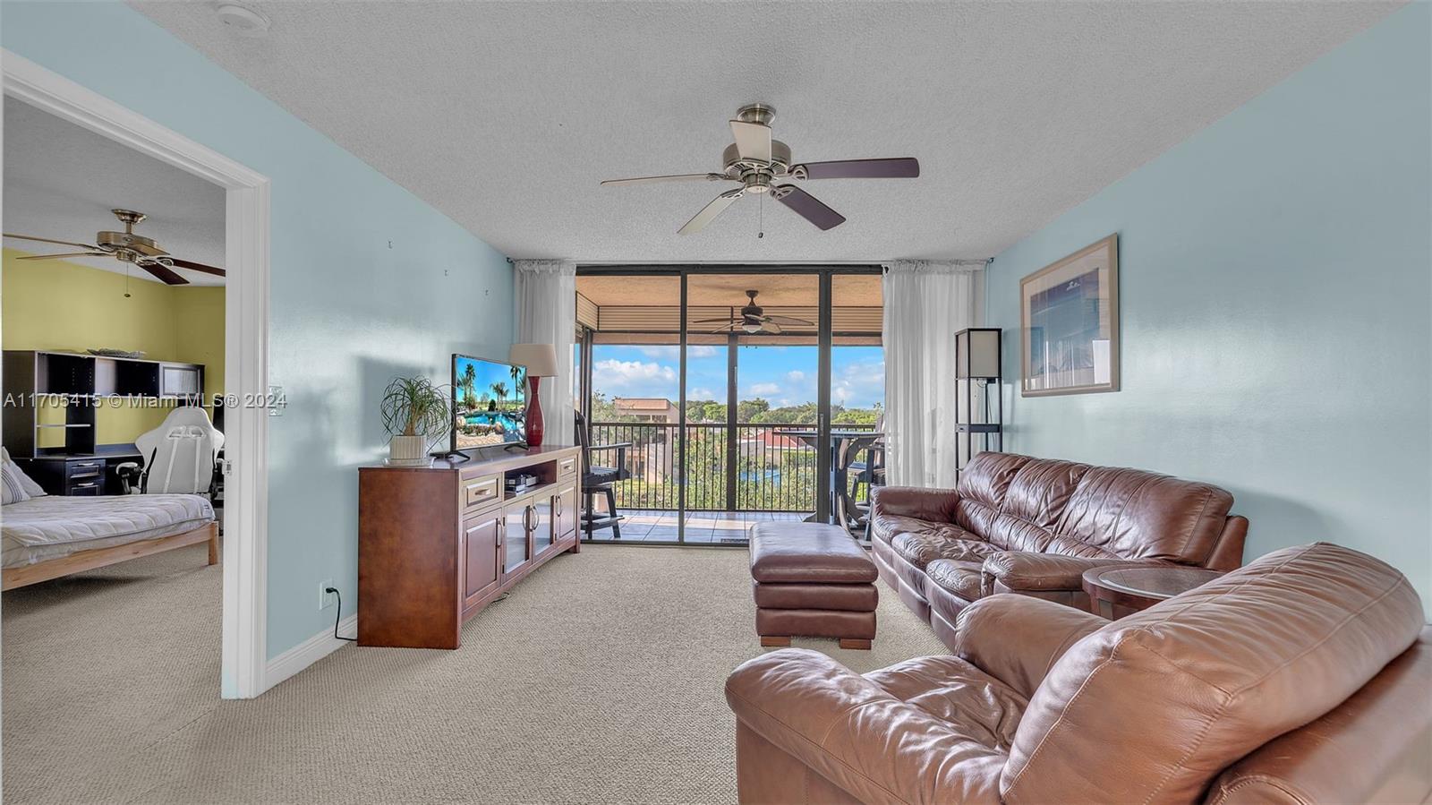 8592 W Sunrise Blvd #416, Plantation, Florida image 16