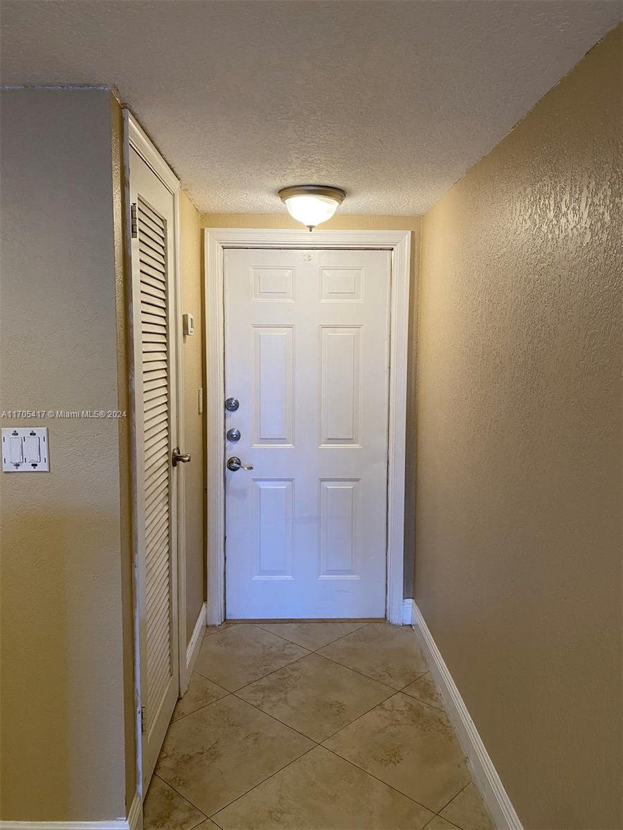 3100 W Rolling Hills Cir #407, Davie, Florida image 4