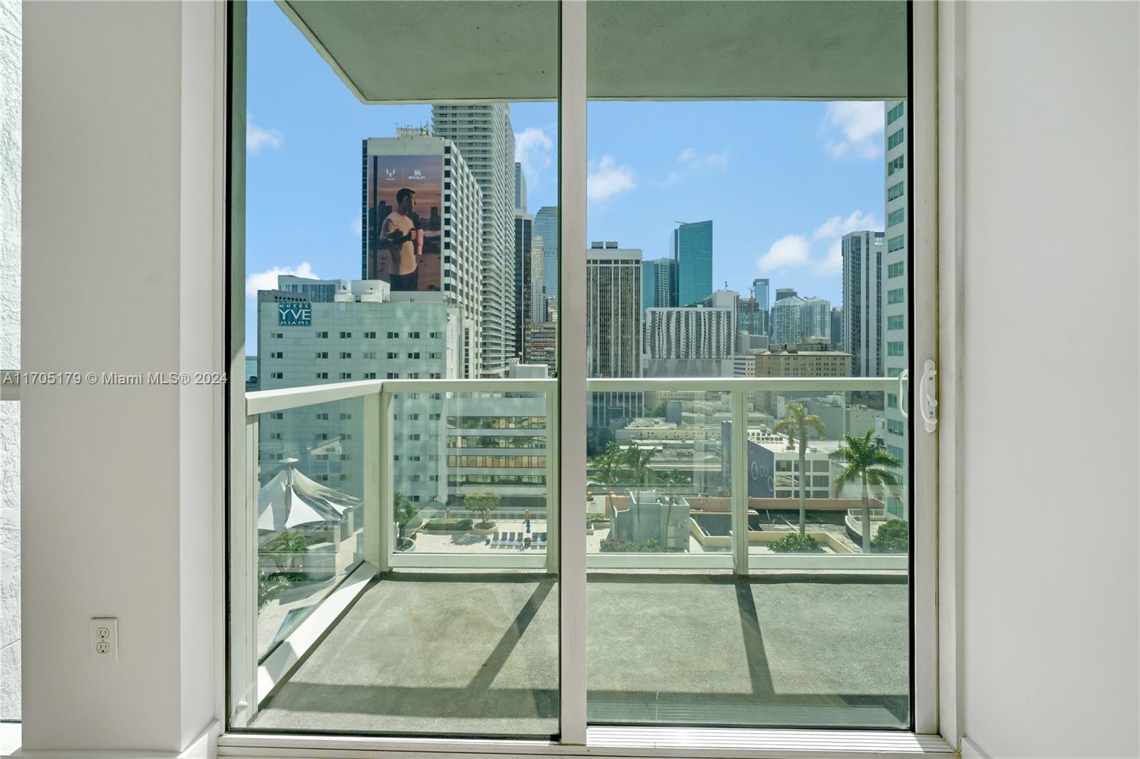 244 Biscayne Blvd #1505, Miami FL 33132