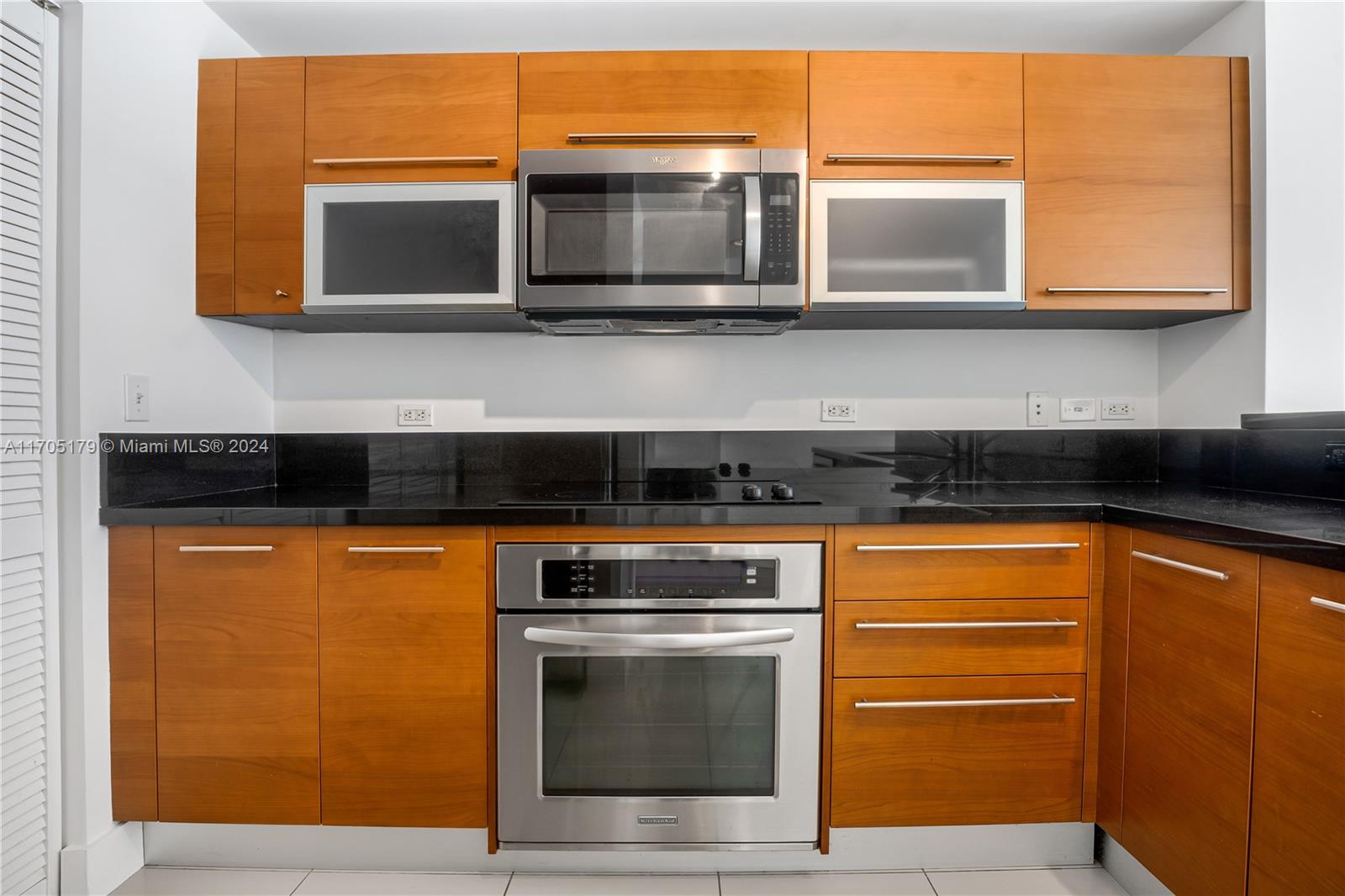 244 Biscayne Blvd #1505, Miami FL 33132