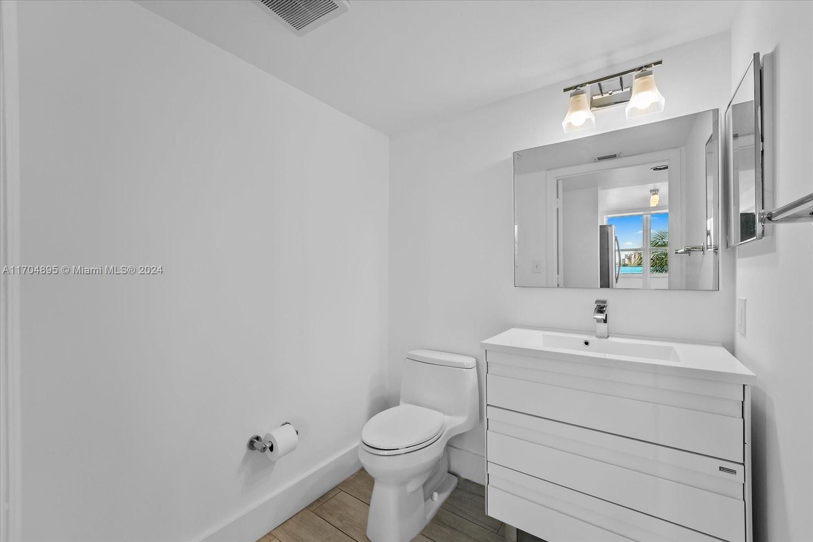 90 Alton Rd #TH-12, Miami Beach FL 33139