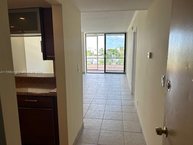 2935 NE 163rd St #5L, North Miami Beach, Florida image 3