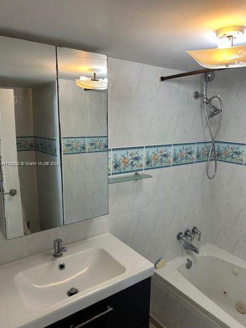 2935 NE 163rd St #5L, North Miami Beach, Florida image 7