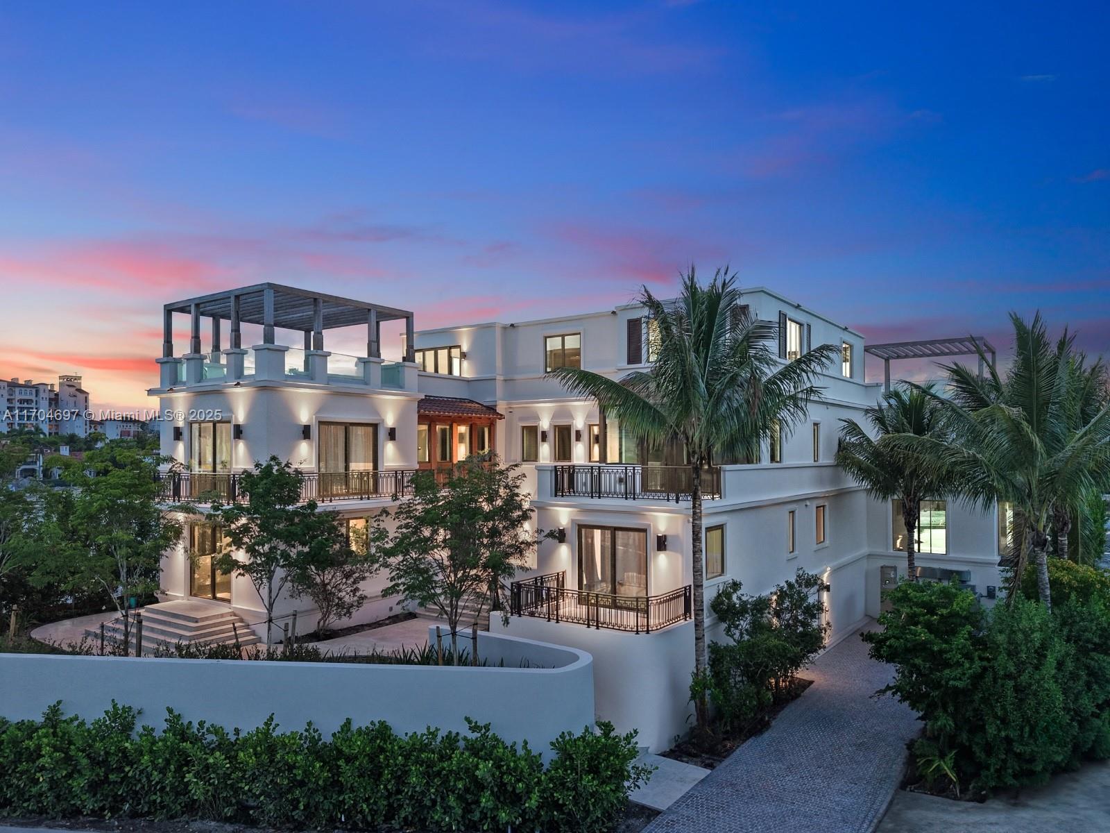 1009 Links Dr Miami Beach, FL 33109