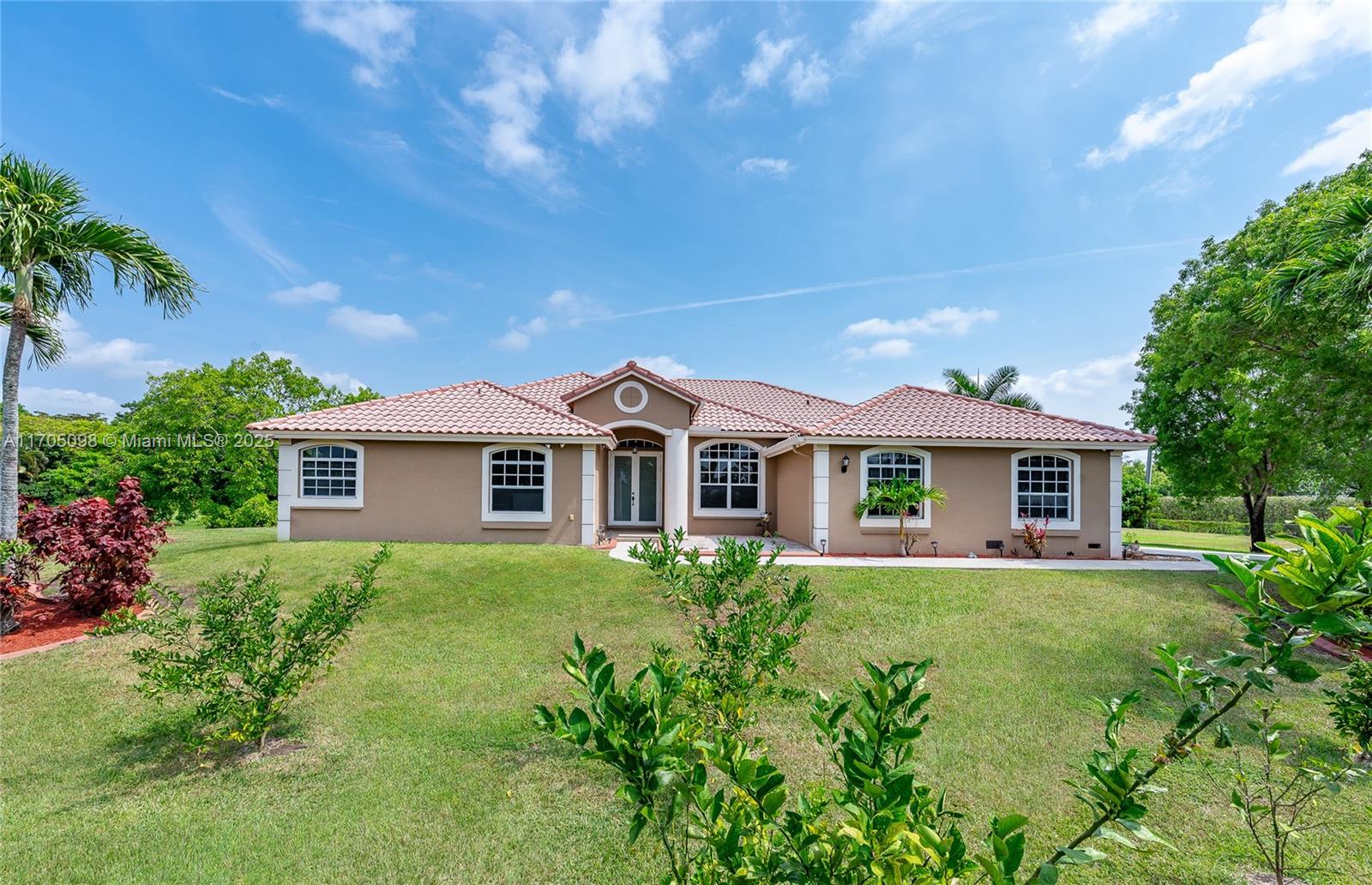 12851 Luray Rd, Southwest Ranches, Florida image 3