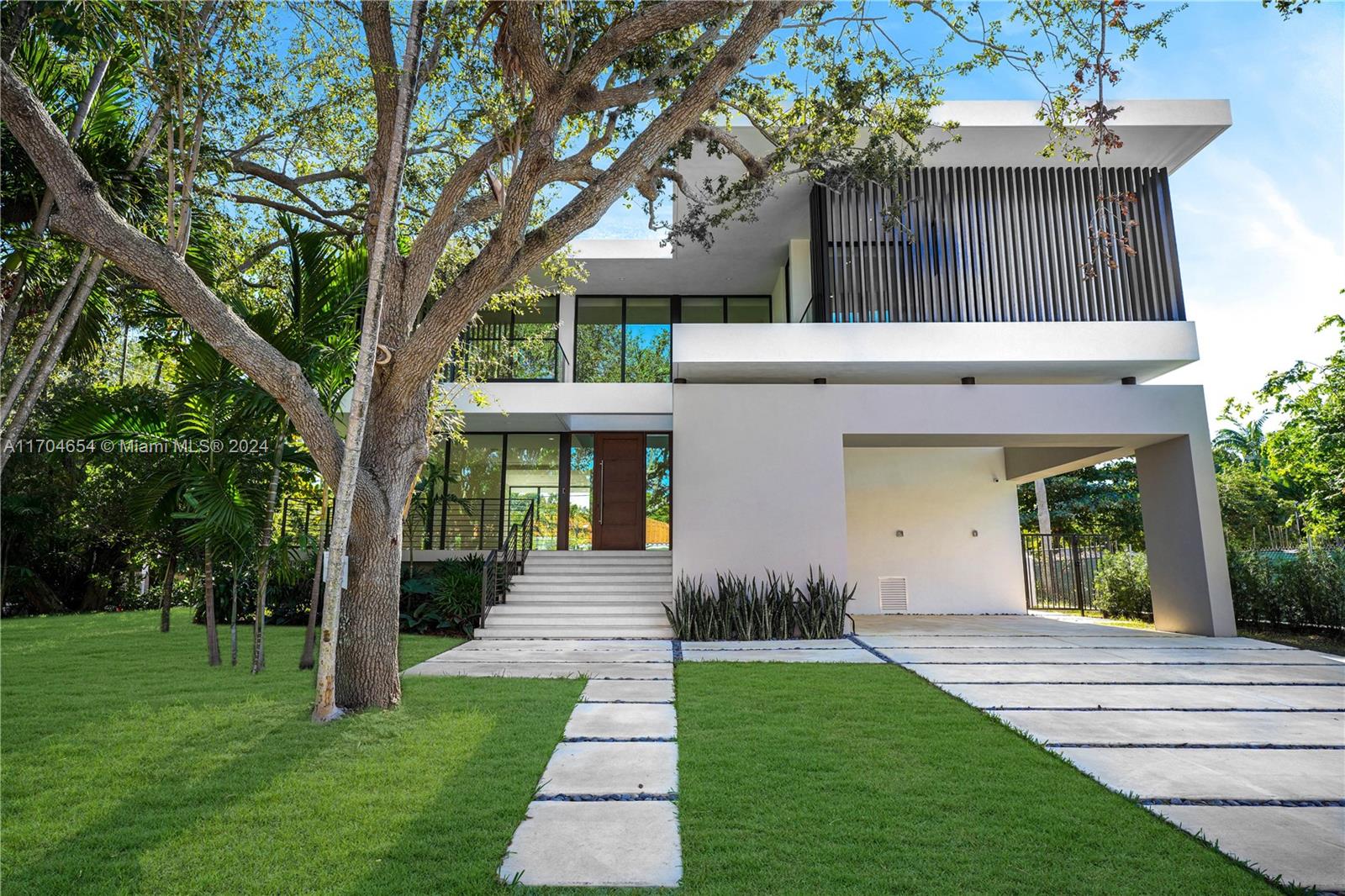 100 Hampton Ln, Key Biscayne, Florida image 1