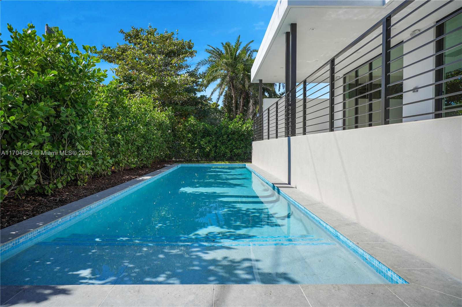 100 Hampton Ln, Key Biscayne, Florida image 39