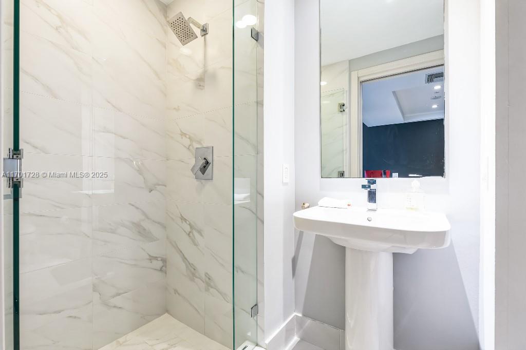 801 S Miami Ave #3607, Miami FL 33130