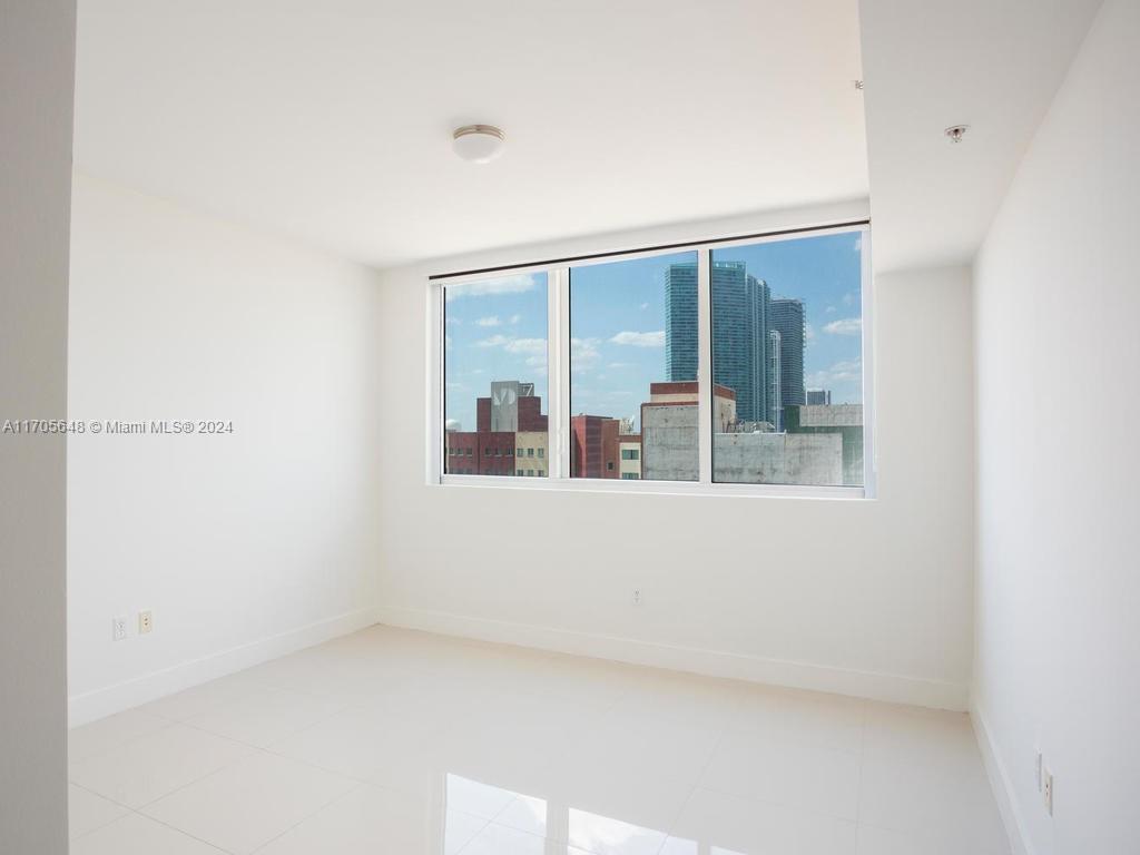 244 Biscayne Blvd #2202, Miami FL 33132