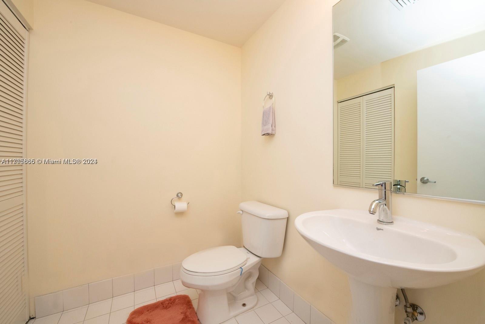 888 Biscayne Blvd #4007, Miami FL 33132