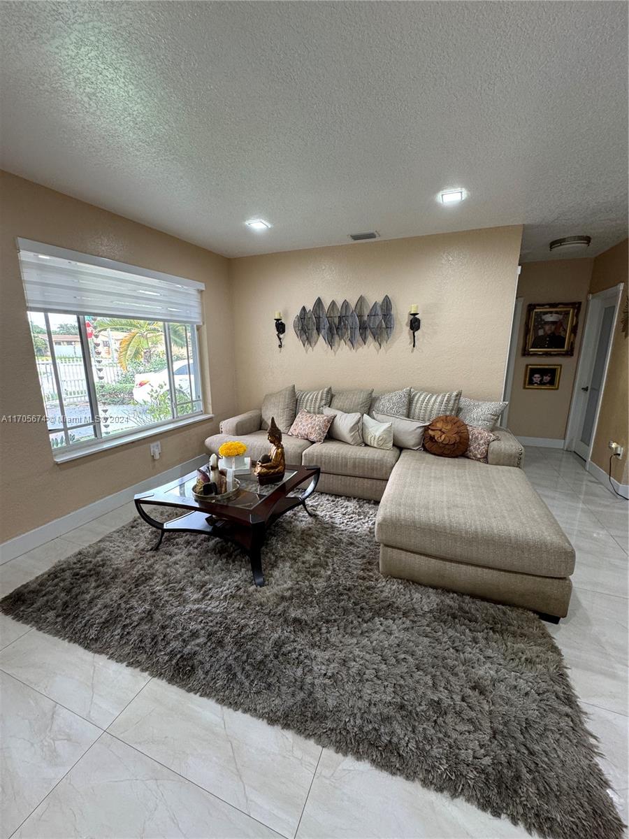 720 W 71st Pl, Hialeah, Florida image 13