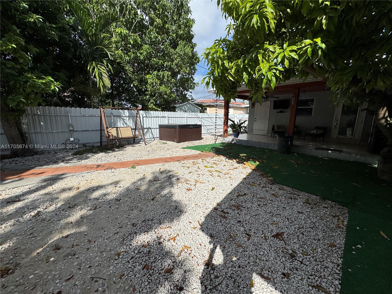 720 W 71st Pl, Hialeah, Florida image 48