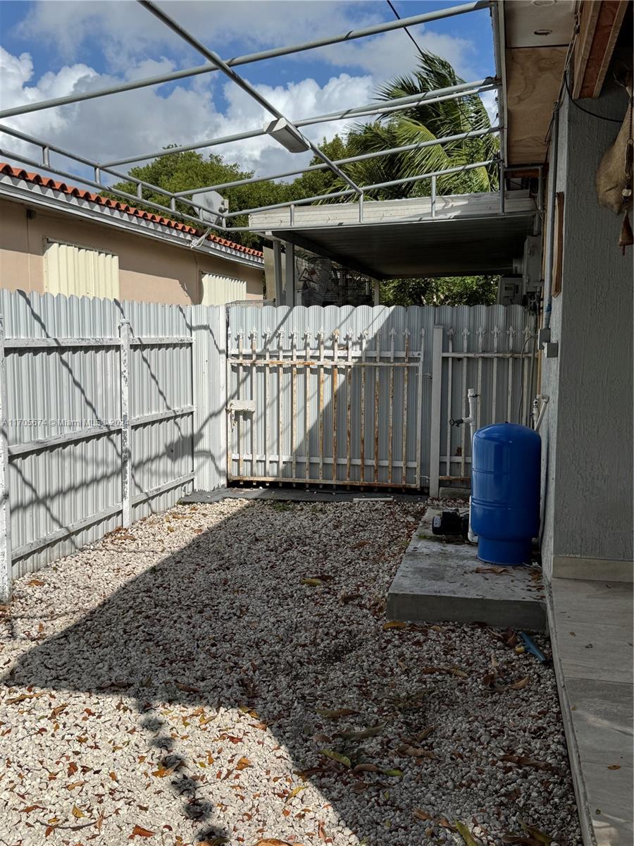 720 W 71st Pl, Hialeah, Florida image 50