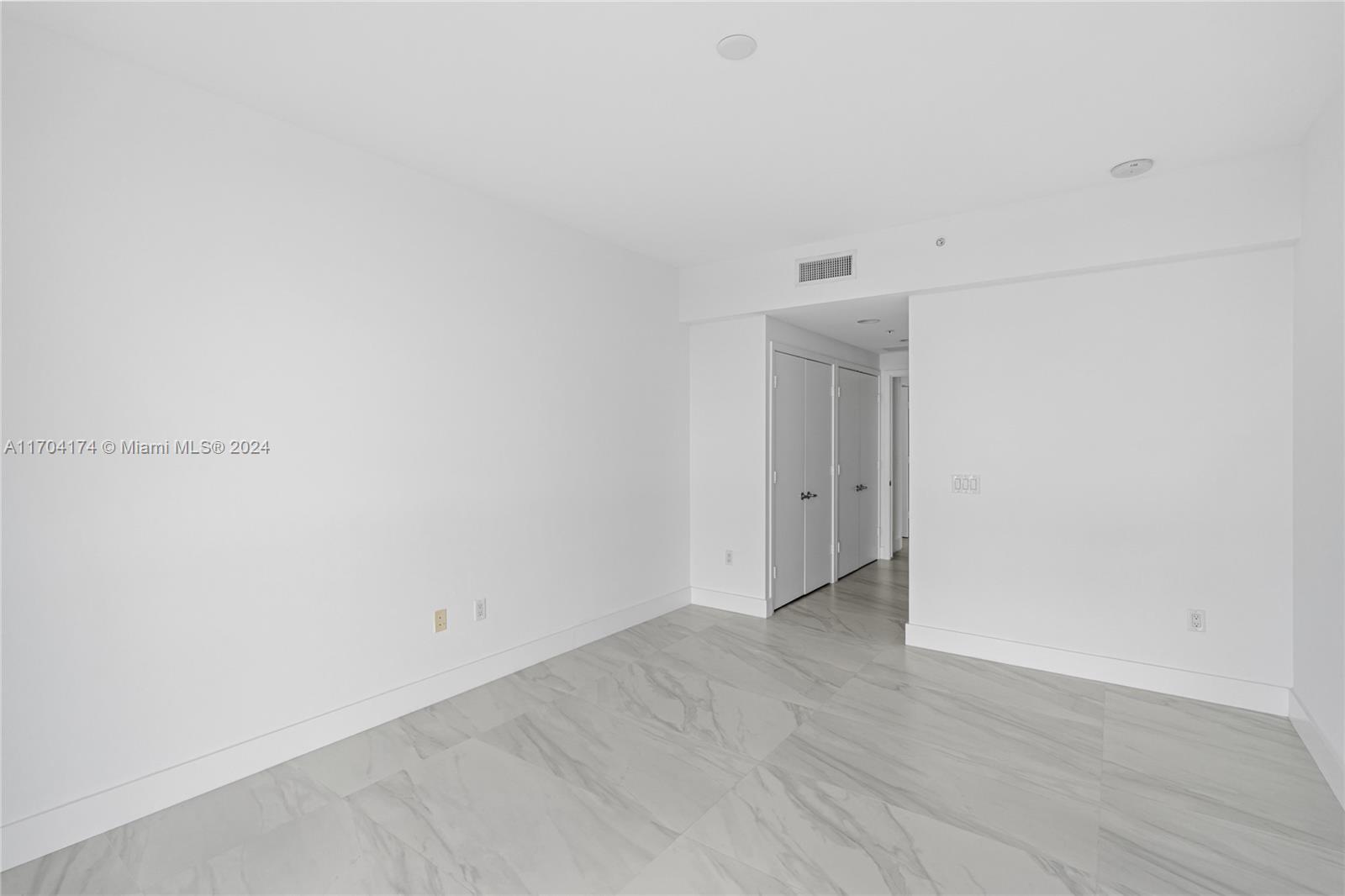 17111 Biscayne Blvd #1210, North Miami Beach, Florida image 38