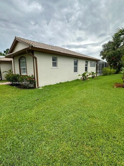 541 NW Pinesap Pl, Jensen Beach, Florida image 2